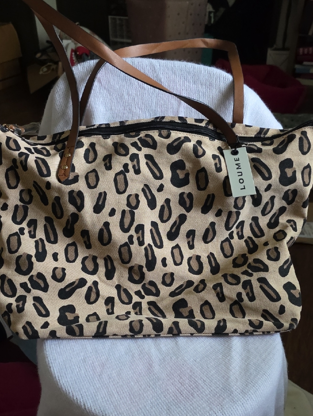 Leopard Print Tote Bag in Tan and Black. NWT